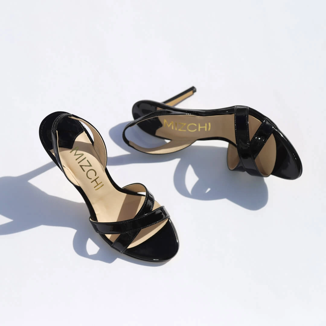 *UK size 13 - TWIGGY - black, 8cm