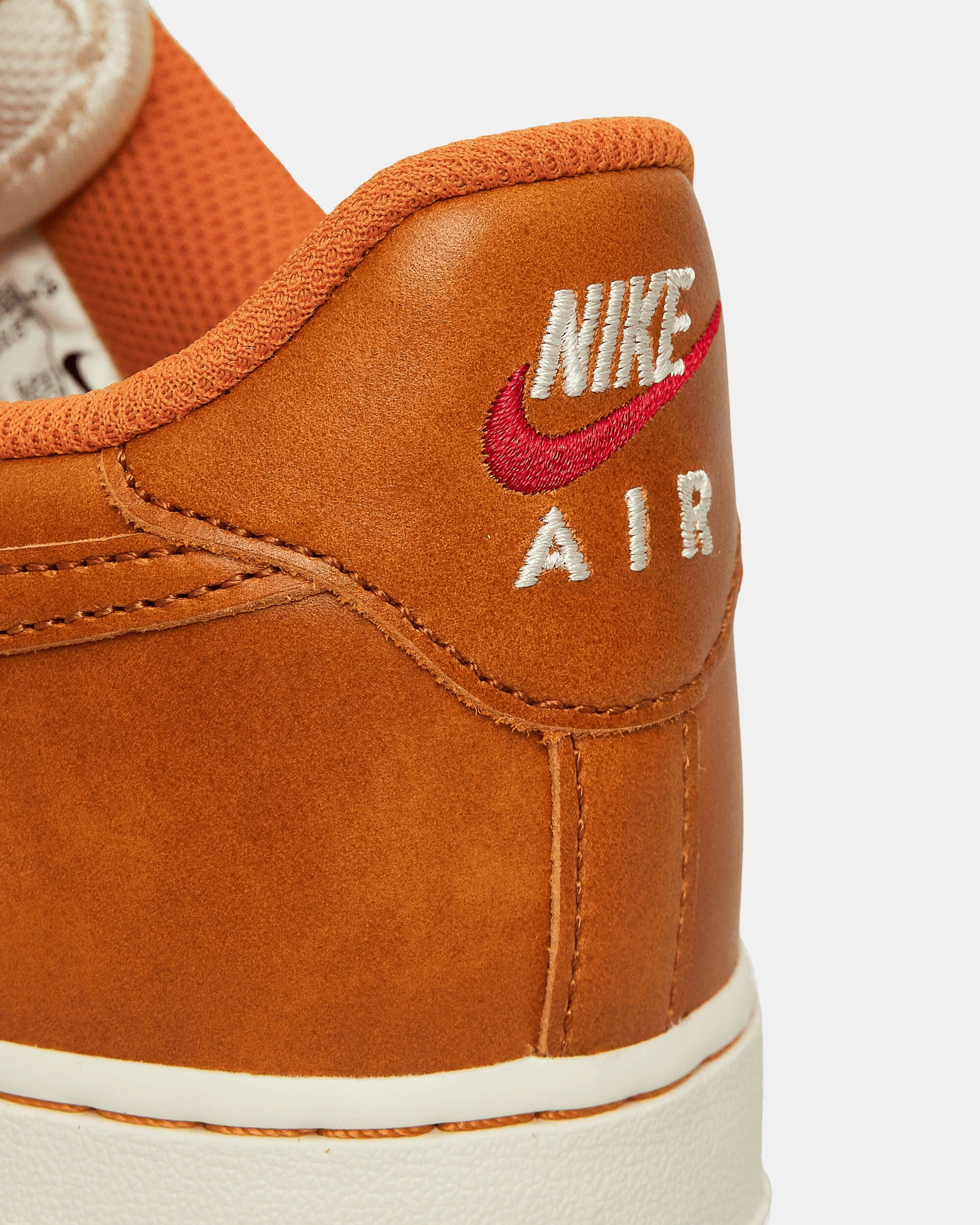 Air Force 1 '07 LV8 Sneakers Russet / Sunset