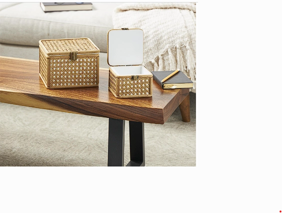BROWN RATTAN HANDMADE WOVEN RATTAN BOX WITH BRONZE LATCHES