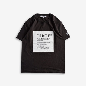 FDMTL | SQUARE LOGO TEE  { BLACK