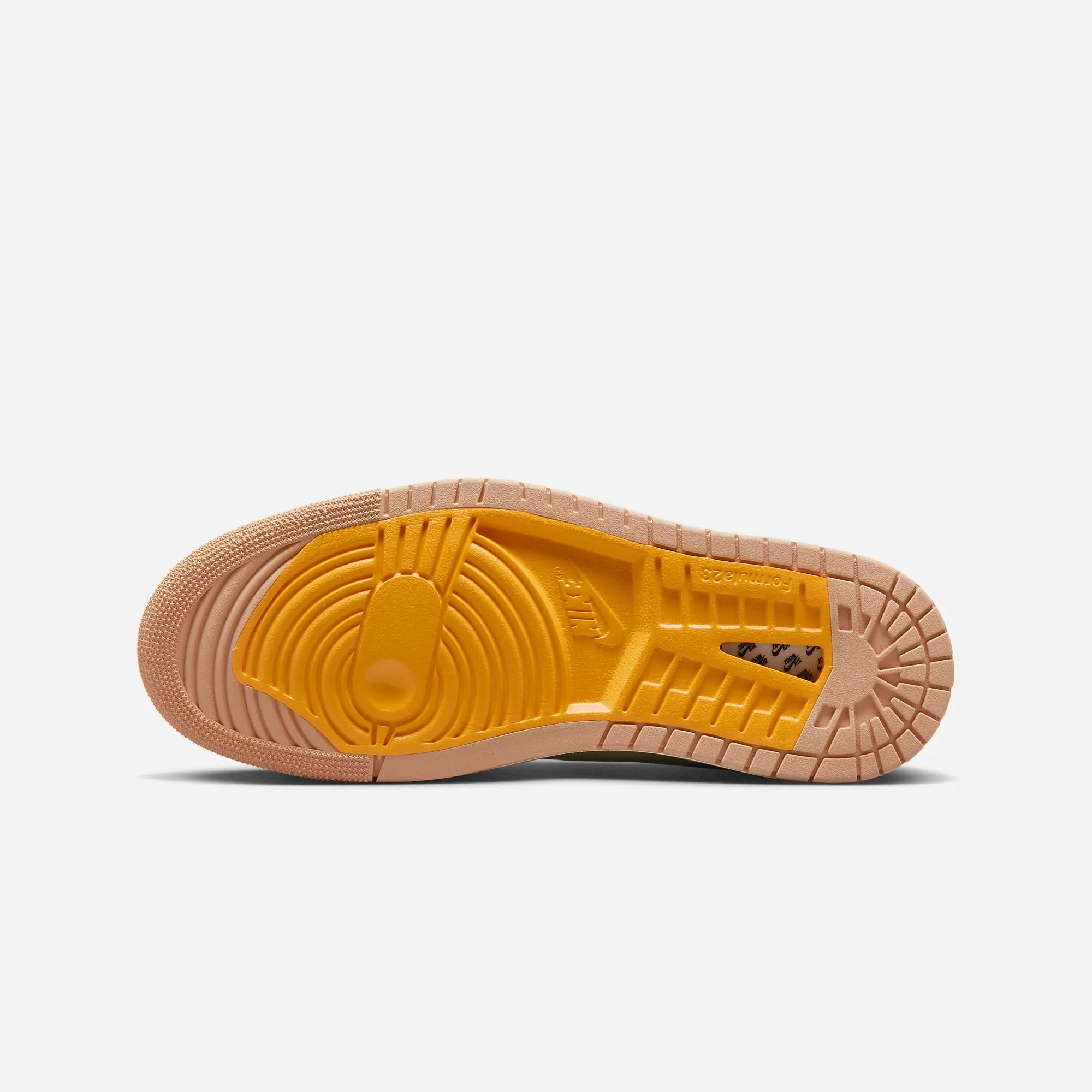 Jordan | AIR JORDAN 1 ZOOM CMFT 2  { MUSLIN/CELESTIAL GOLD-BLACK-VIVID ORANGE
