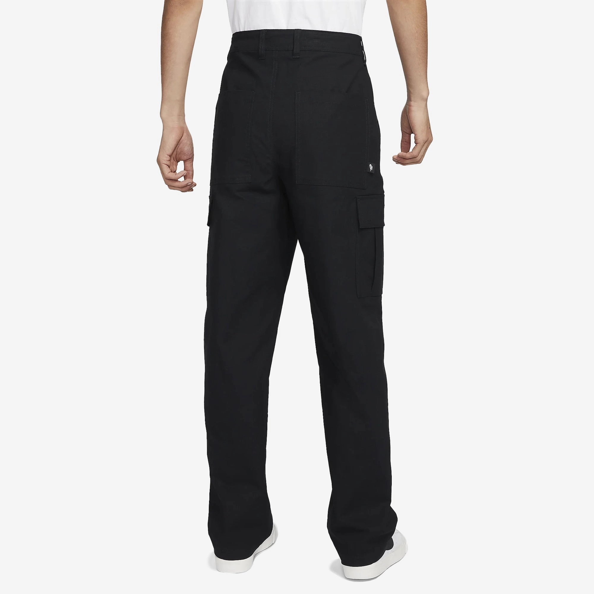 NIKE | CLUB CARGO PANTS { BLACK/BLACK