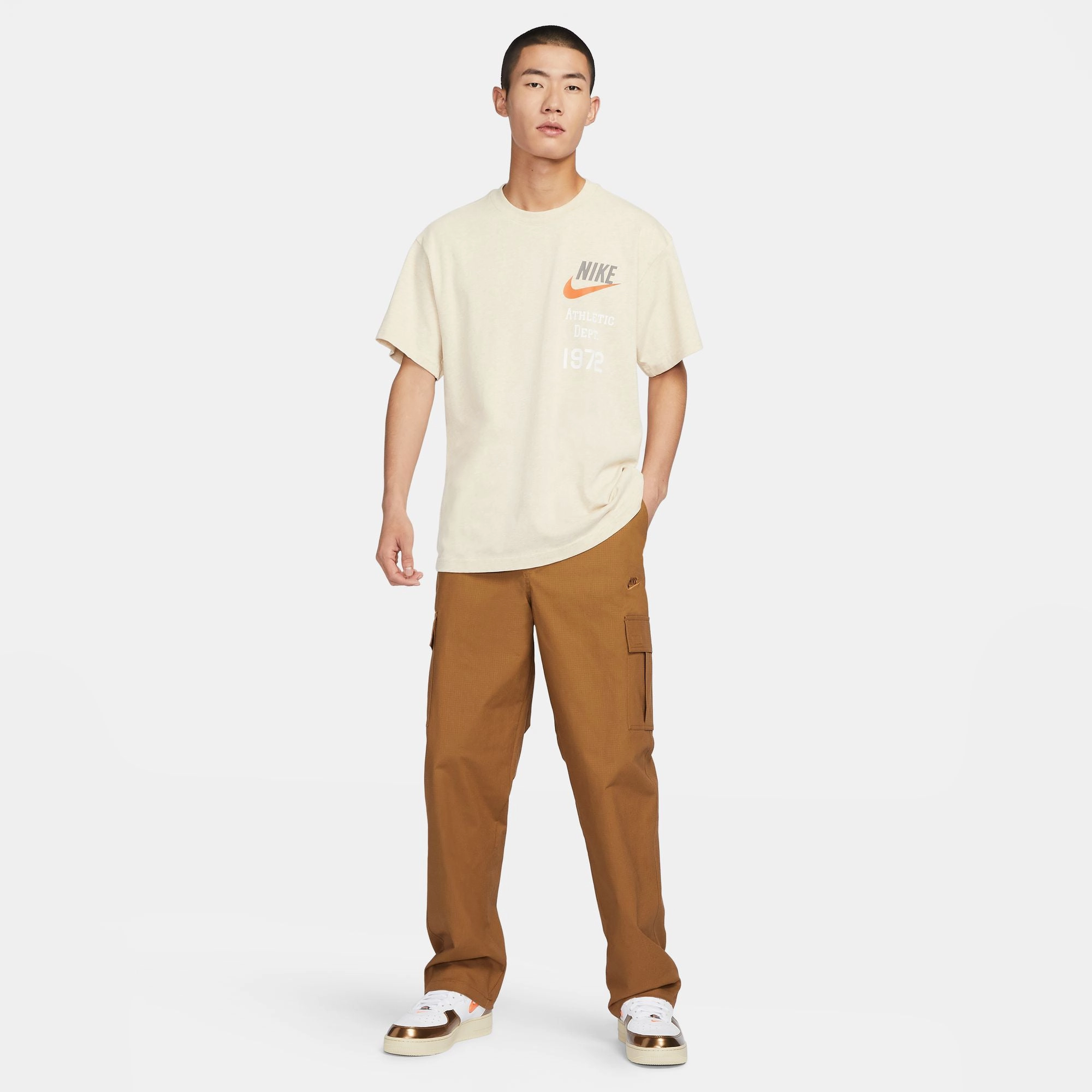 NIKE | CLUB CARGO PANTS { LT BRITISH TAN/LT BRITISH TAN