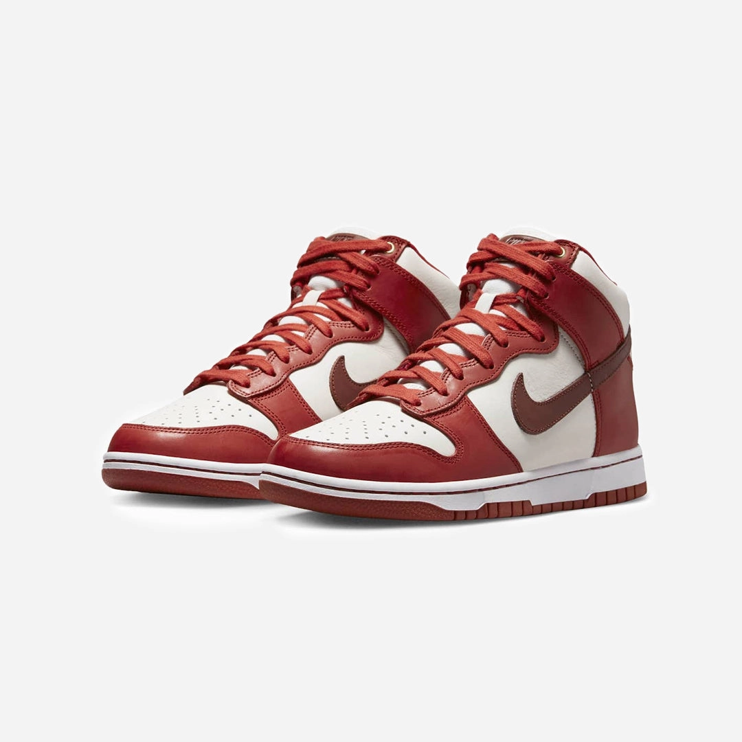 Nike | DUNK HIGH LXX  { CINNABAR/MARS STONE-SAIL-WHITE