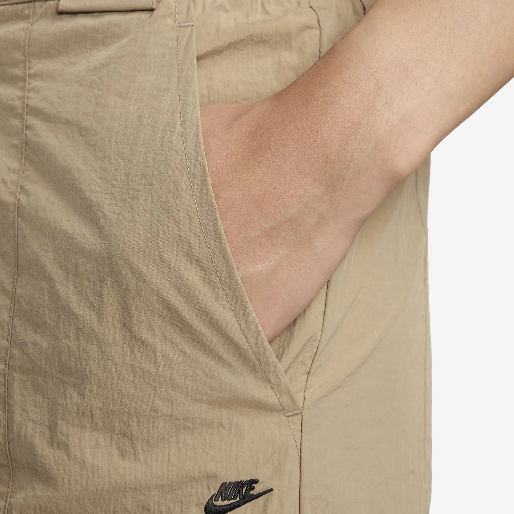 NIKE | SPORTSWEAR HIGH- WASTED WOVEN CARGO PANTS { KHAKI/BLACK