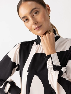 On The Spot Blouse Formation