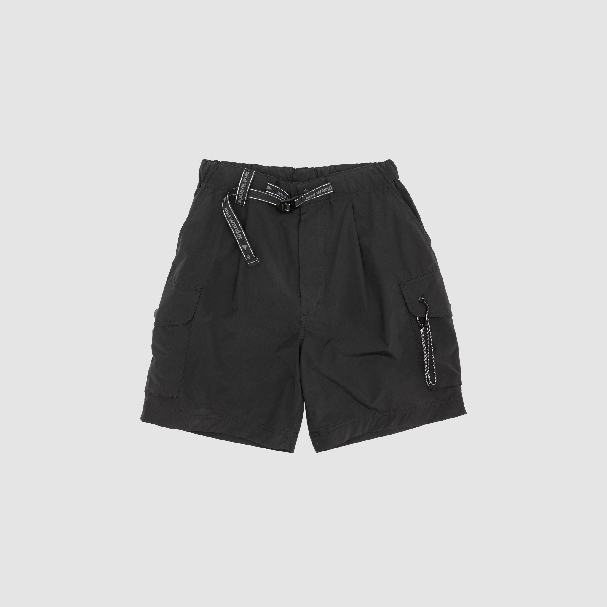 OVERSIZED CARGO SHORT PANTS