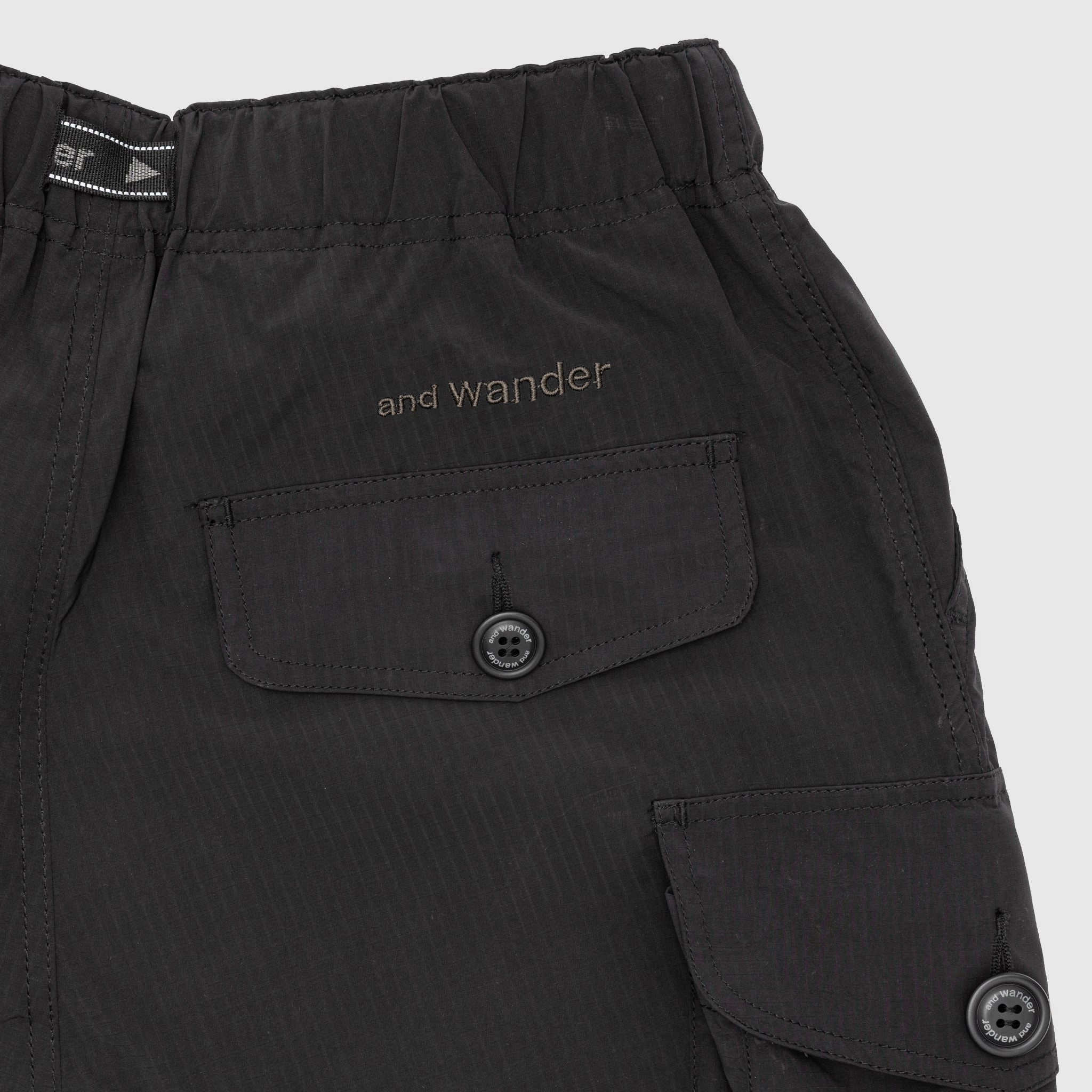 OVERSIZED CARGO SHORT PANTS