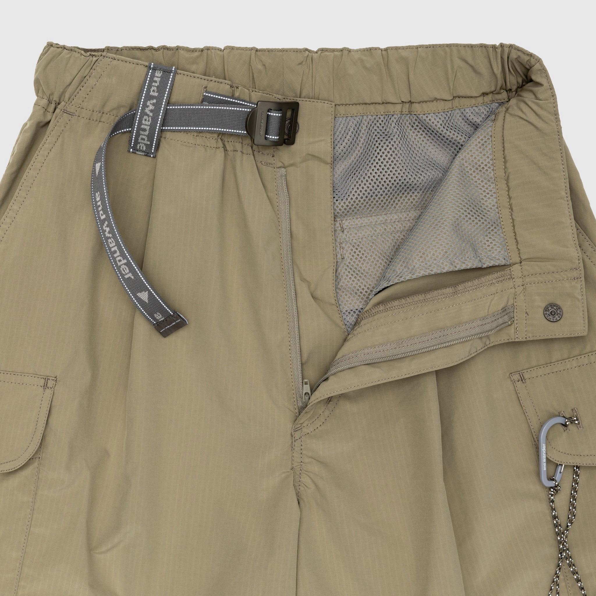 OVERSIZED CARGO SHORT PANTS