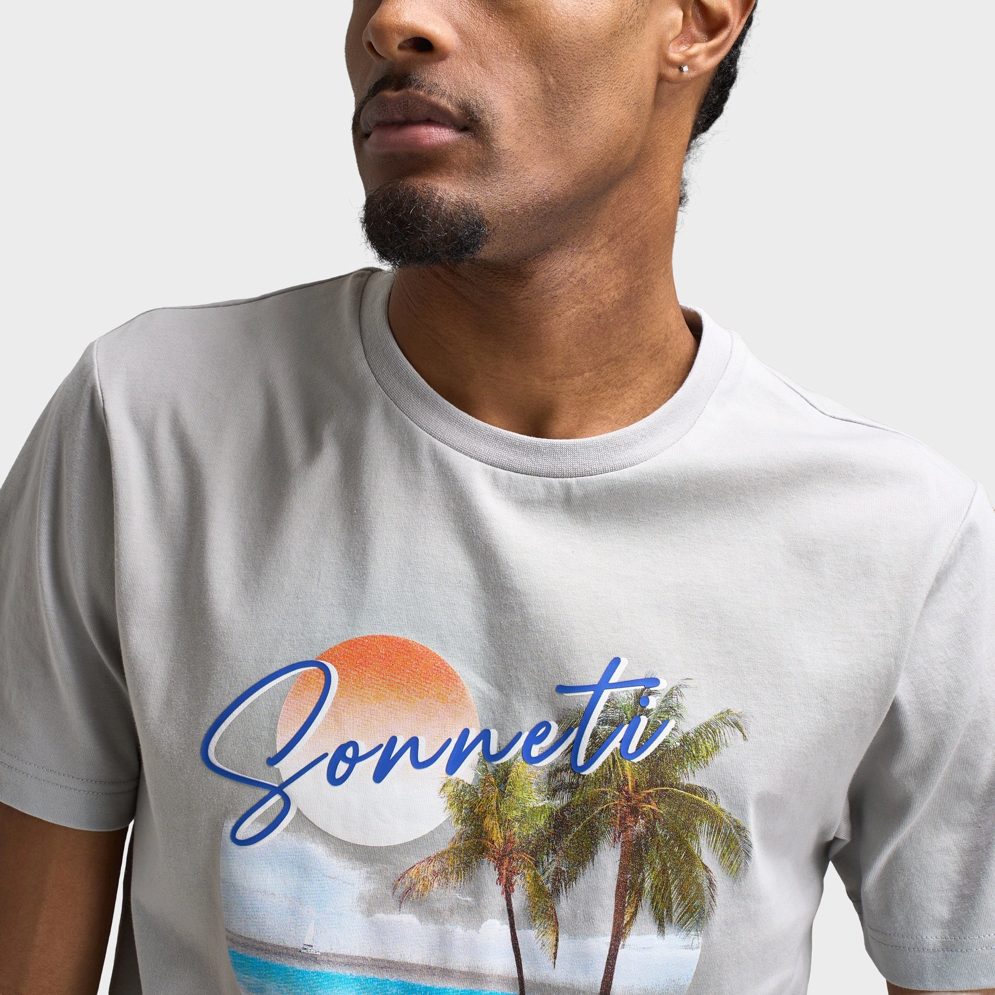 Sonneti Setting Graphic T-Shirt / High Rise