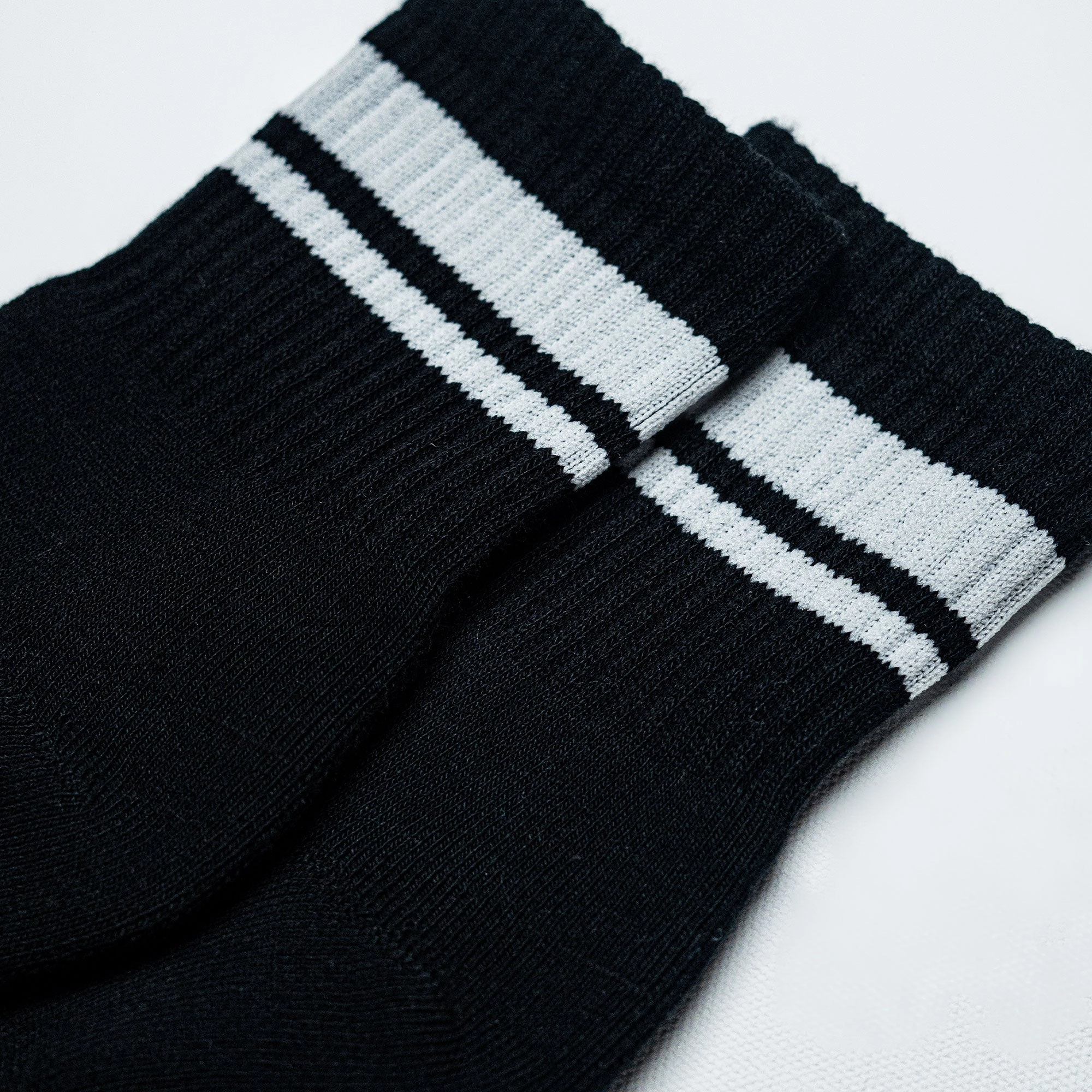 Superkicks | CREW SOCKS  { BLACK/BLACK/BLACK