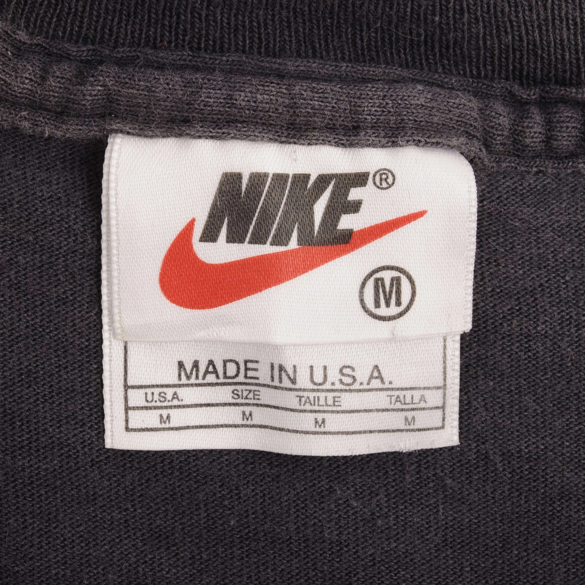 VINTAGE NIKE SPELLOUT BLACK TEE SHIRT 1990S SIZE MEDIUM MADE IN USA