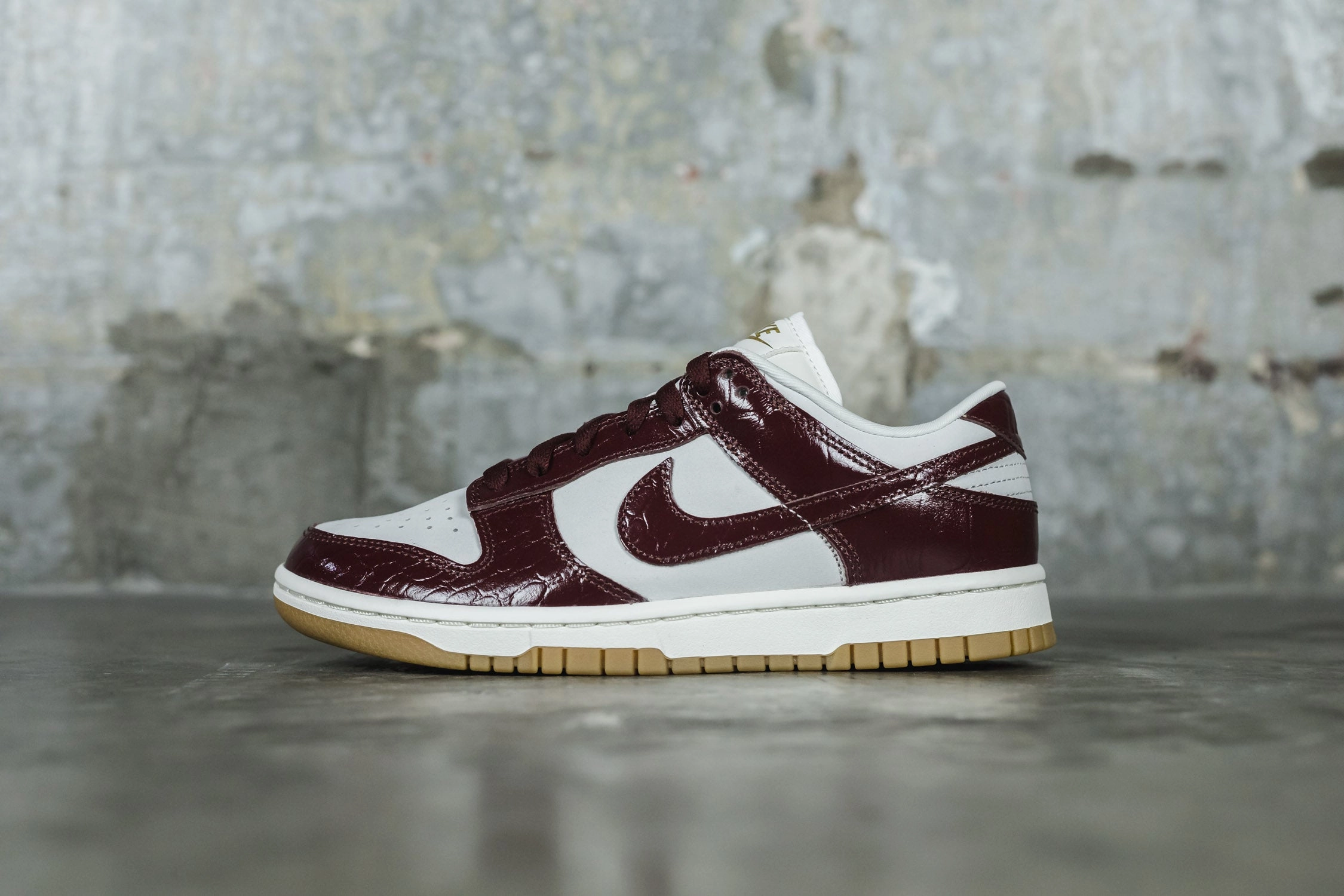Women's Nike Dunk Low LX 'Team Red Croc'