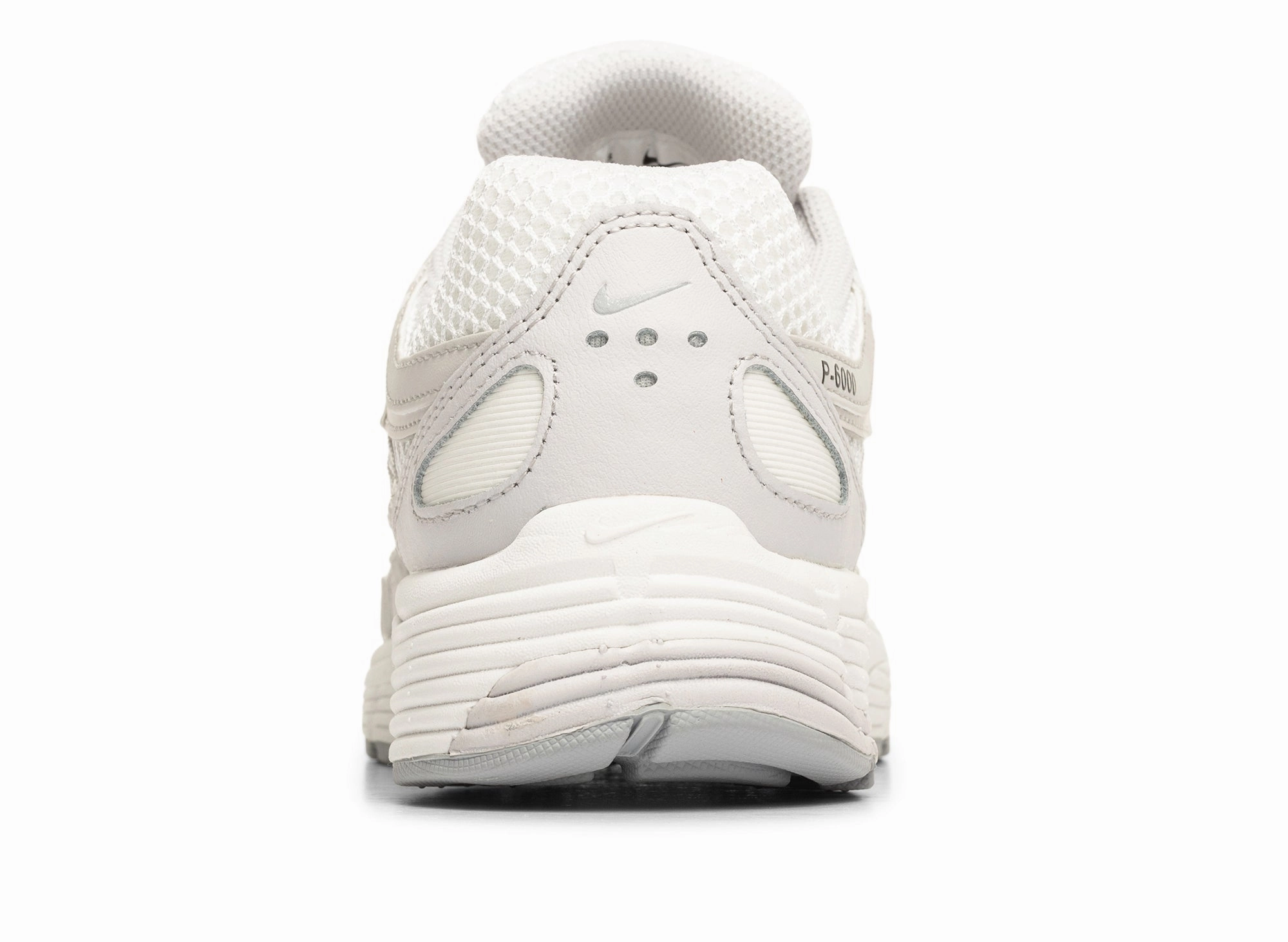Women's Nike P-6000 SE xld