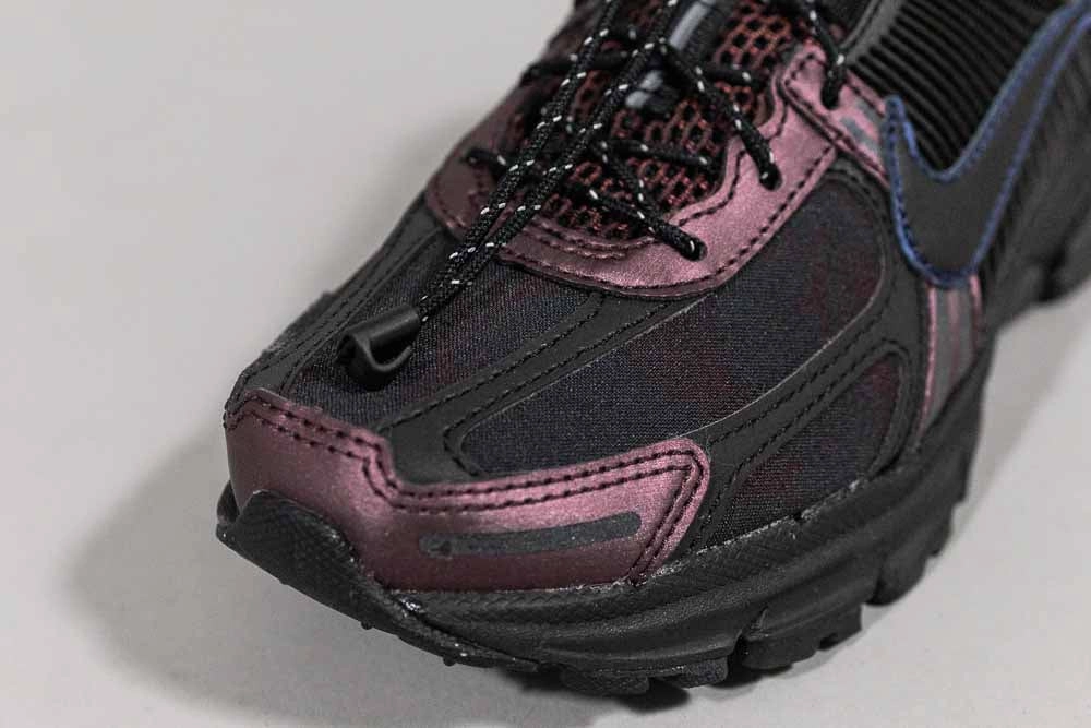 Women's Nike Zoom Vomero 5 'Burgundy Crush