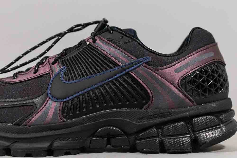 Women's Nike Zoom Vomero 5 'Burgundy Crush